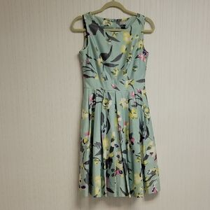 h and m mint green dress H&m- green floral midi